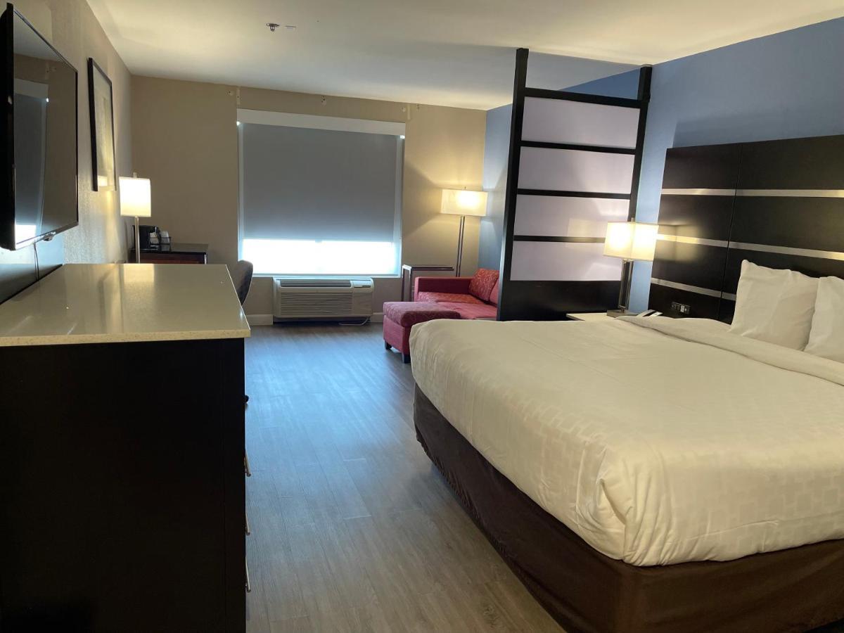 Clarion Pointe Atlanta Airport College Park Hotel Exterior photo