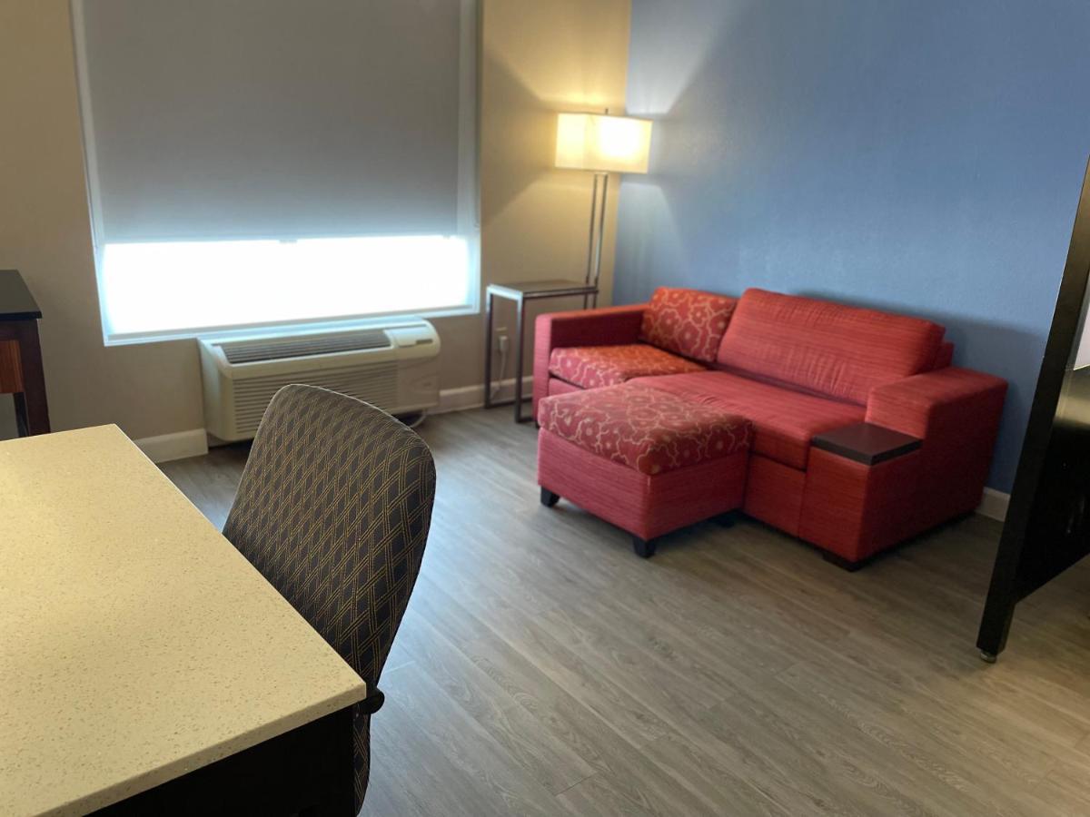 Clarion Pointe Atlanta Airport College Park Hotel Exterior photo