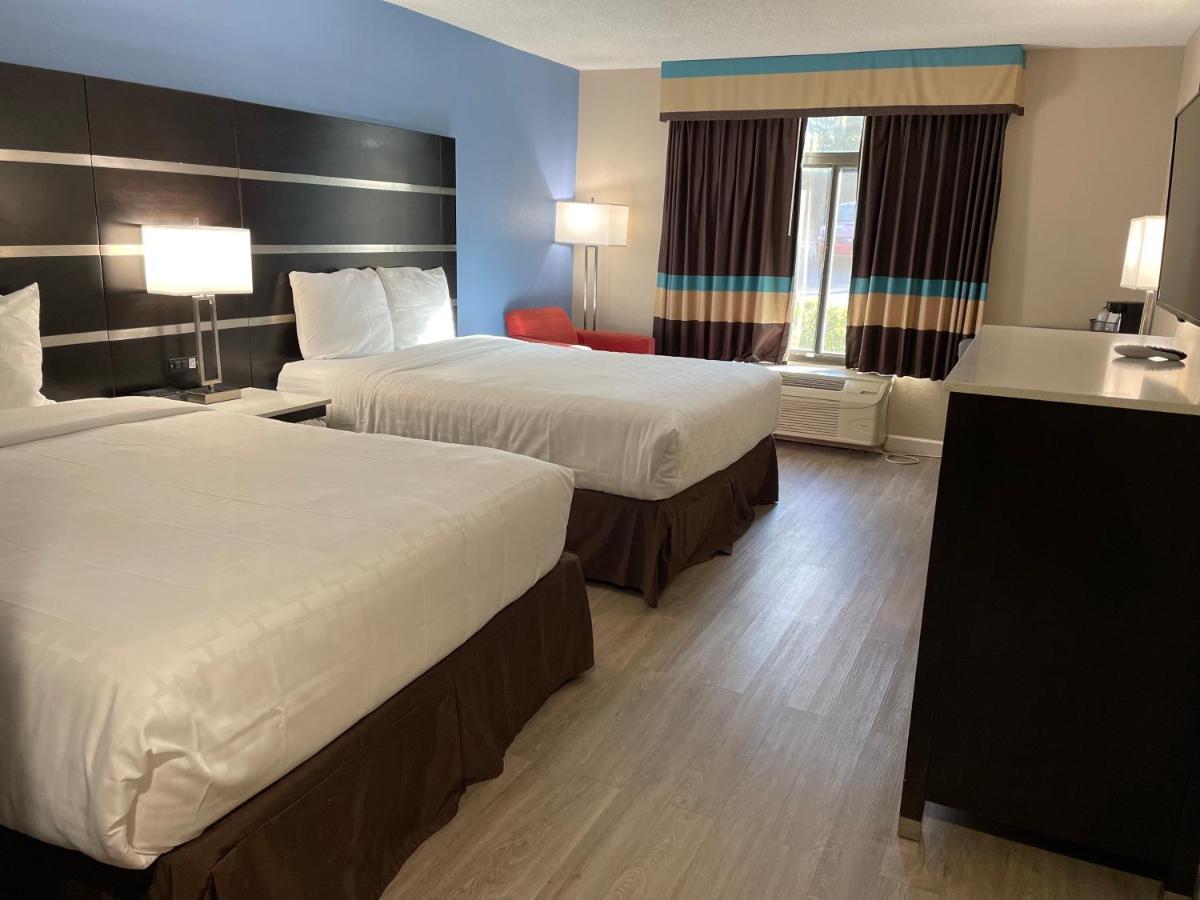 Clarion Pointe Atlanta Airport College Park Hotel Exterior photo