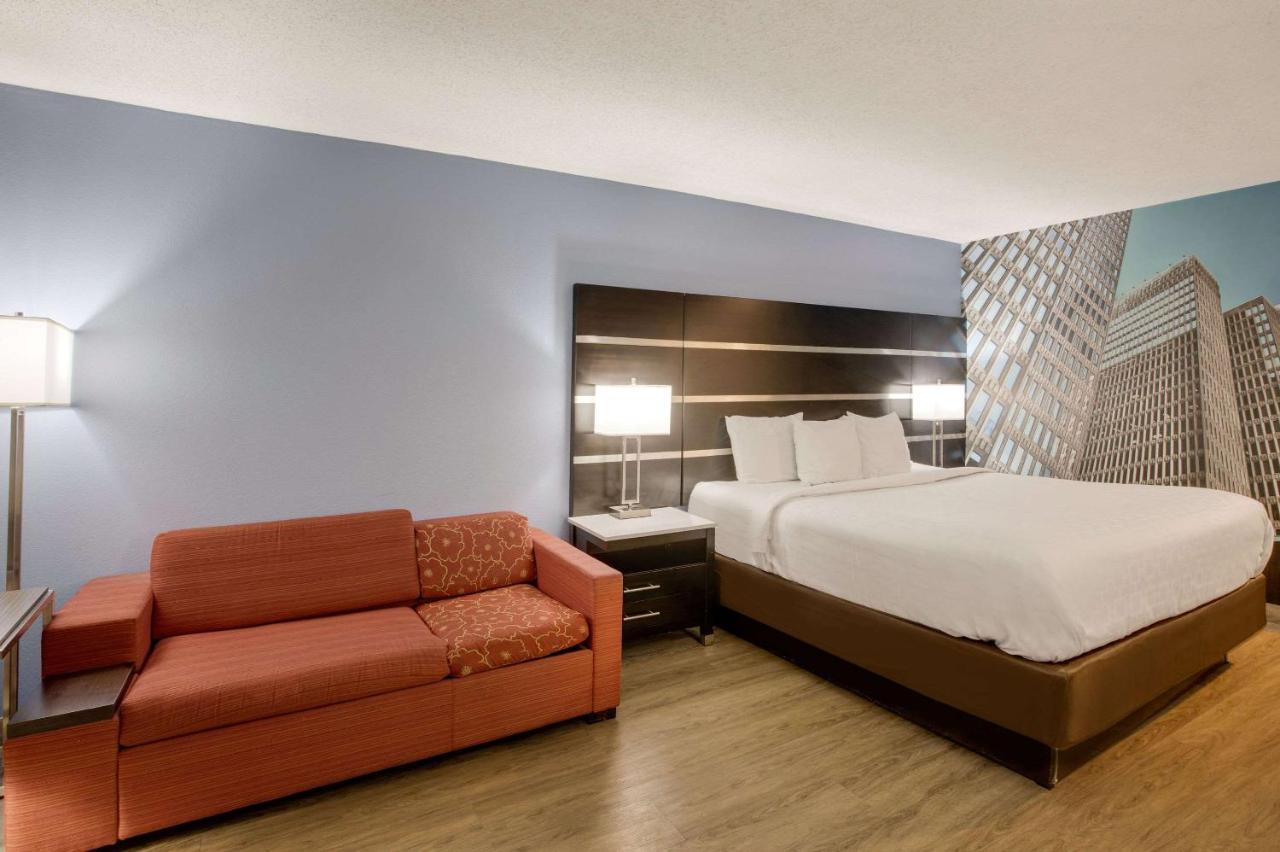 Clarion Pointe Atlanta Airport College Park Hotel Exterior photo