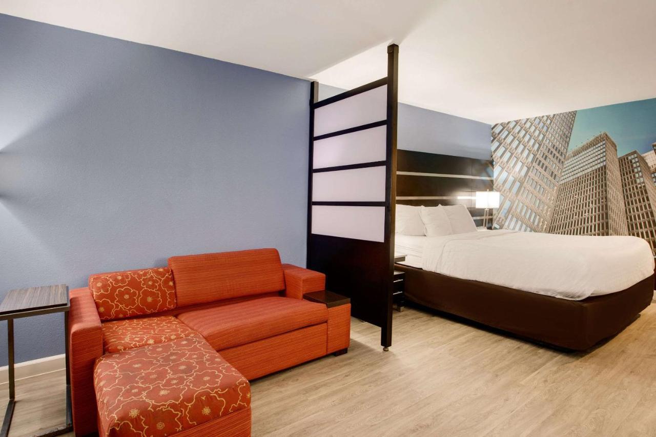 Clarion Pointe Atlanta Airport College Park Hotel Exterior photo