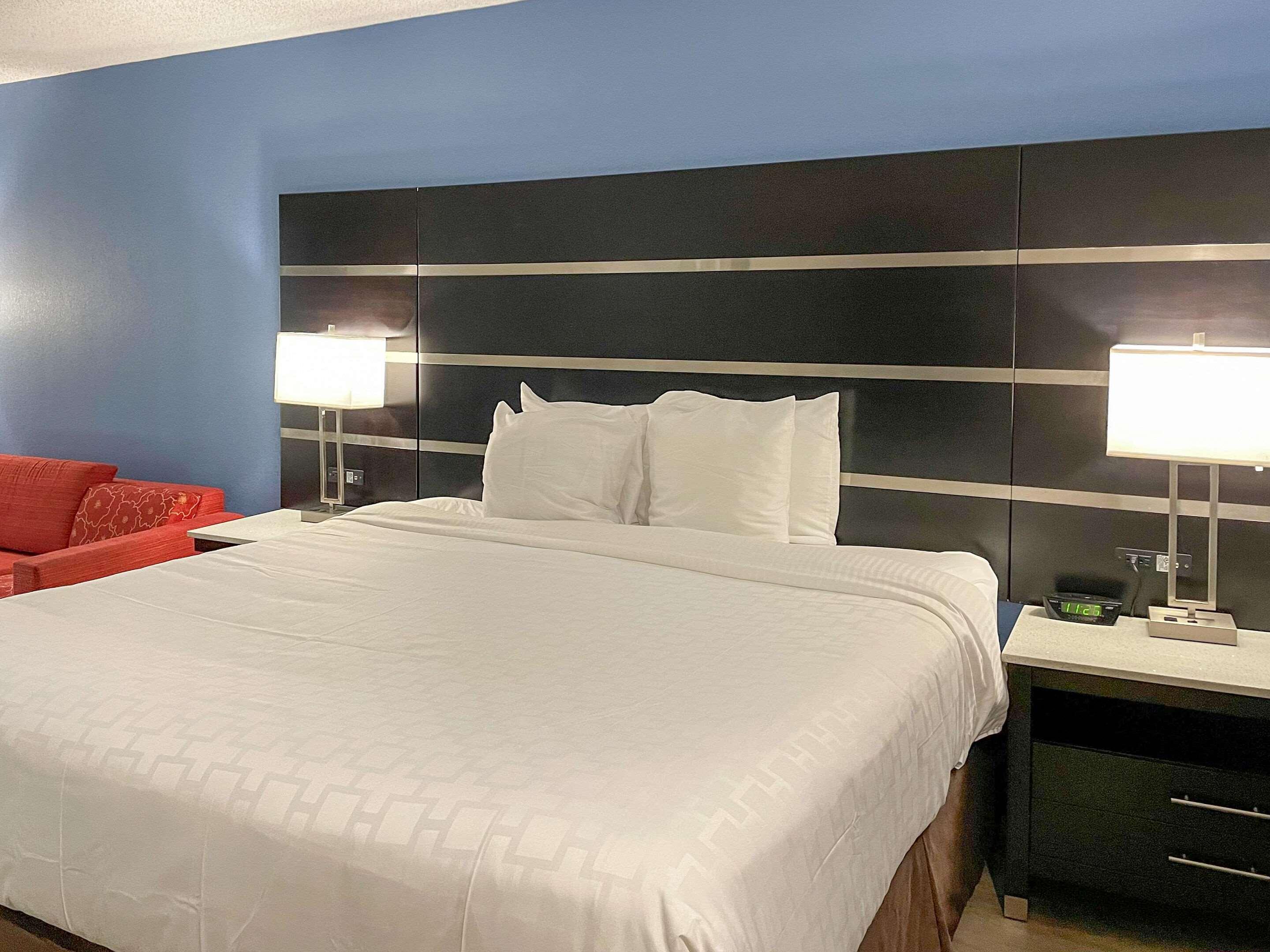Clarion Pointe Atlanta Airport College Park Hotel Exterior photo