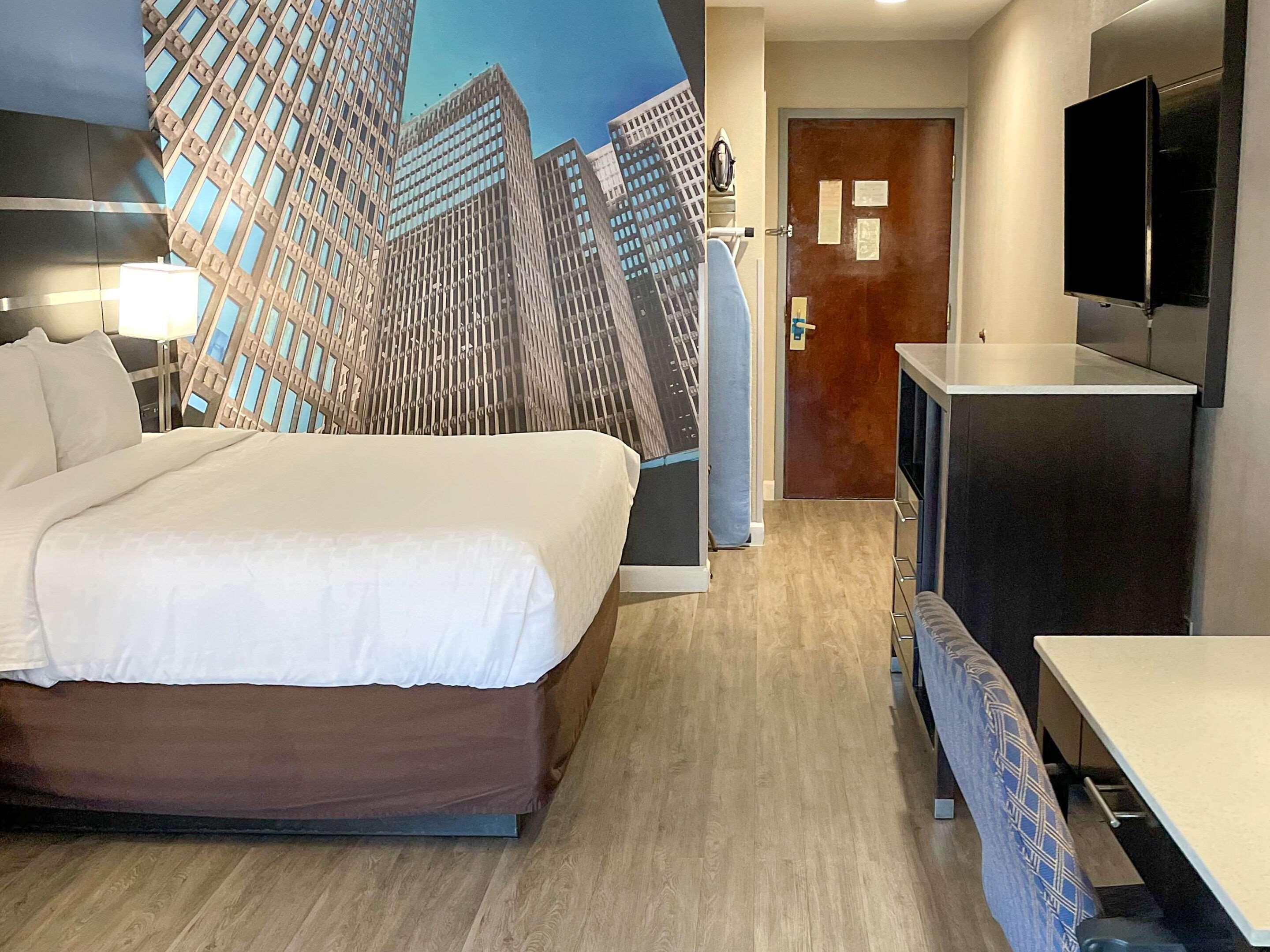 Clarion Pointe Atlanta Airport College Park Hotel Exterior photo
