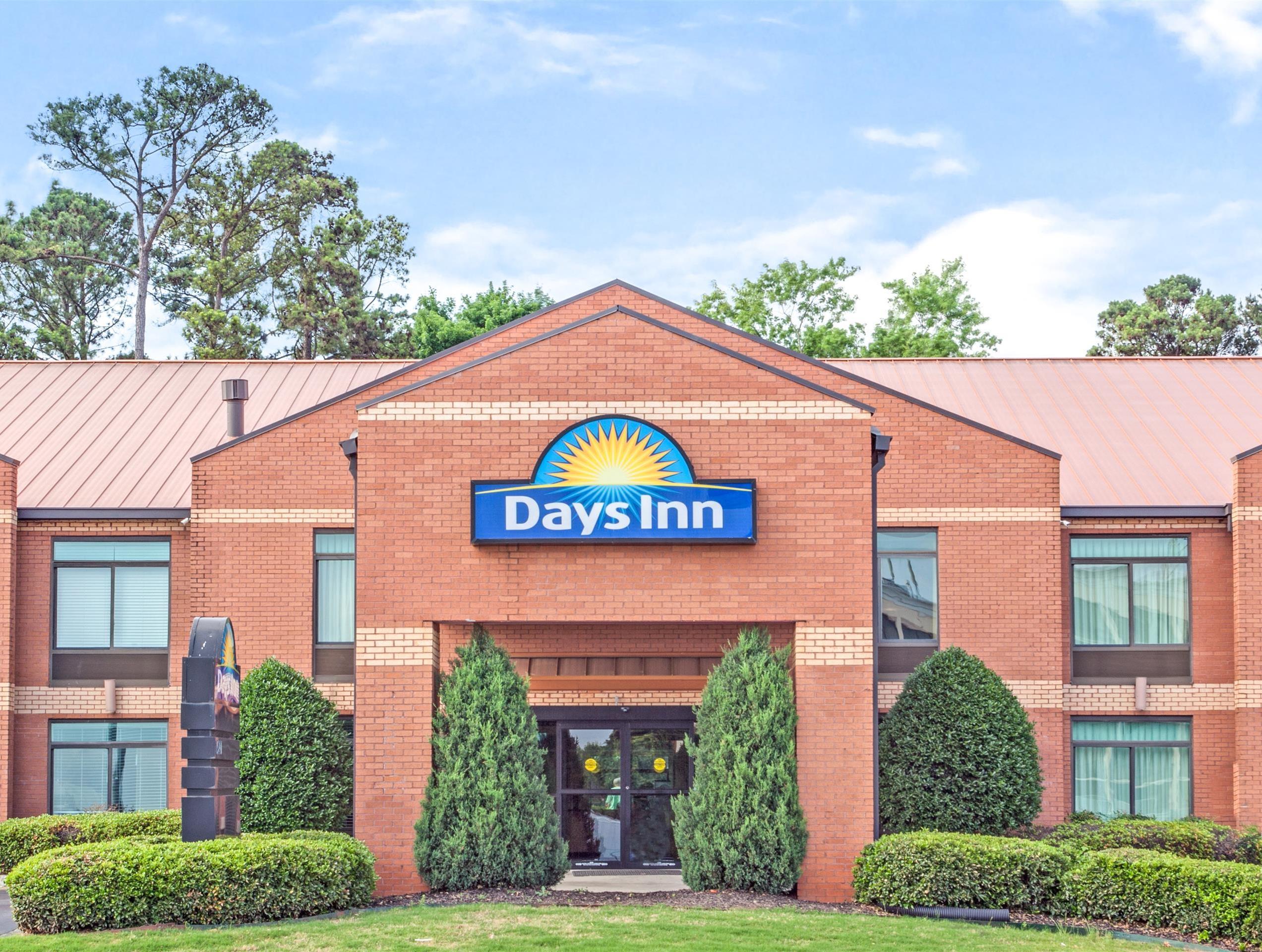 Clarion Pointe Atlanta Airport College Park Hotel Exterior photo
