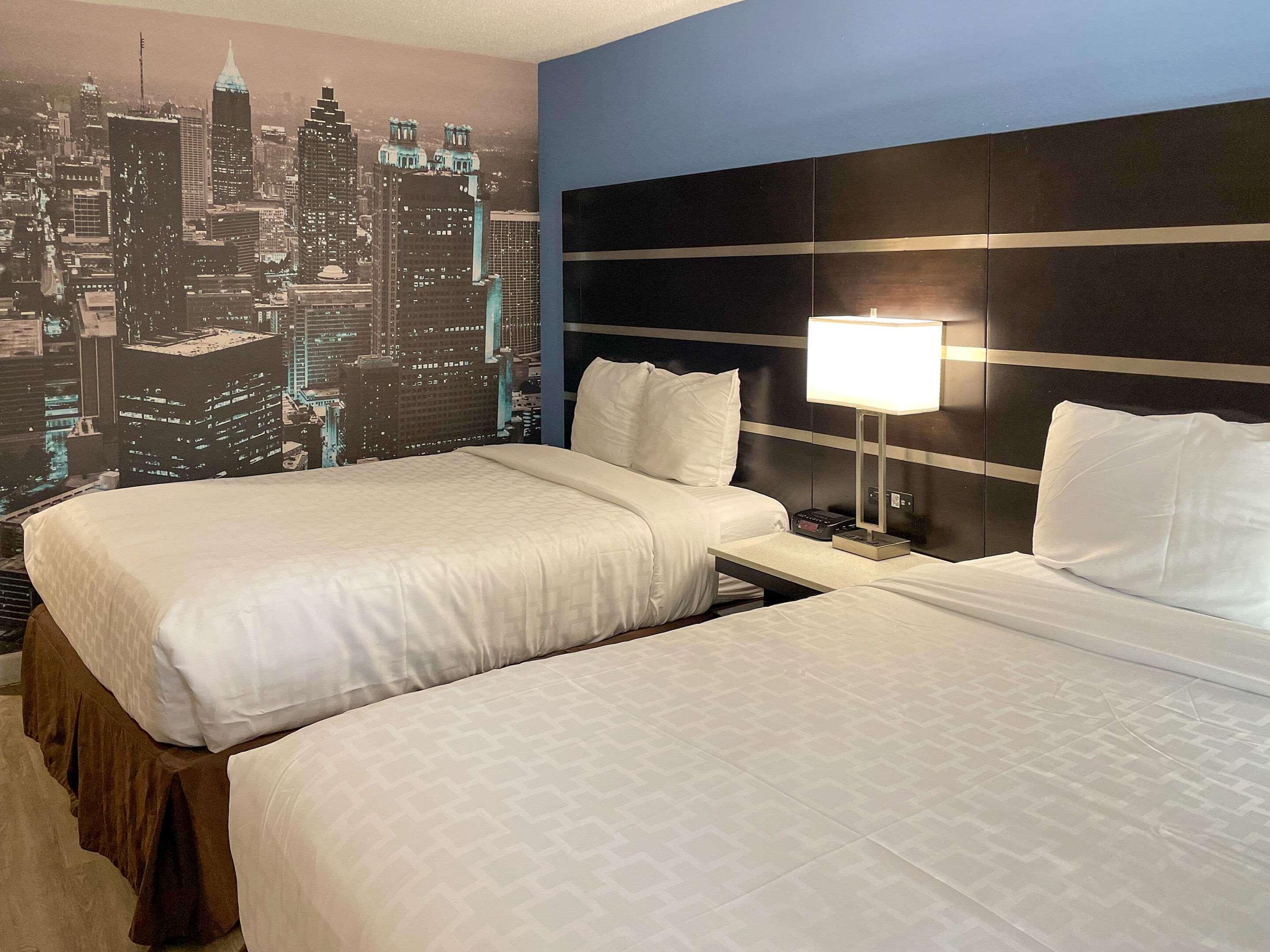 Clarion Pointe Atlanta Airport College Park Hotel Exterior photo